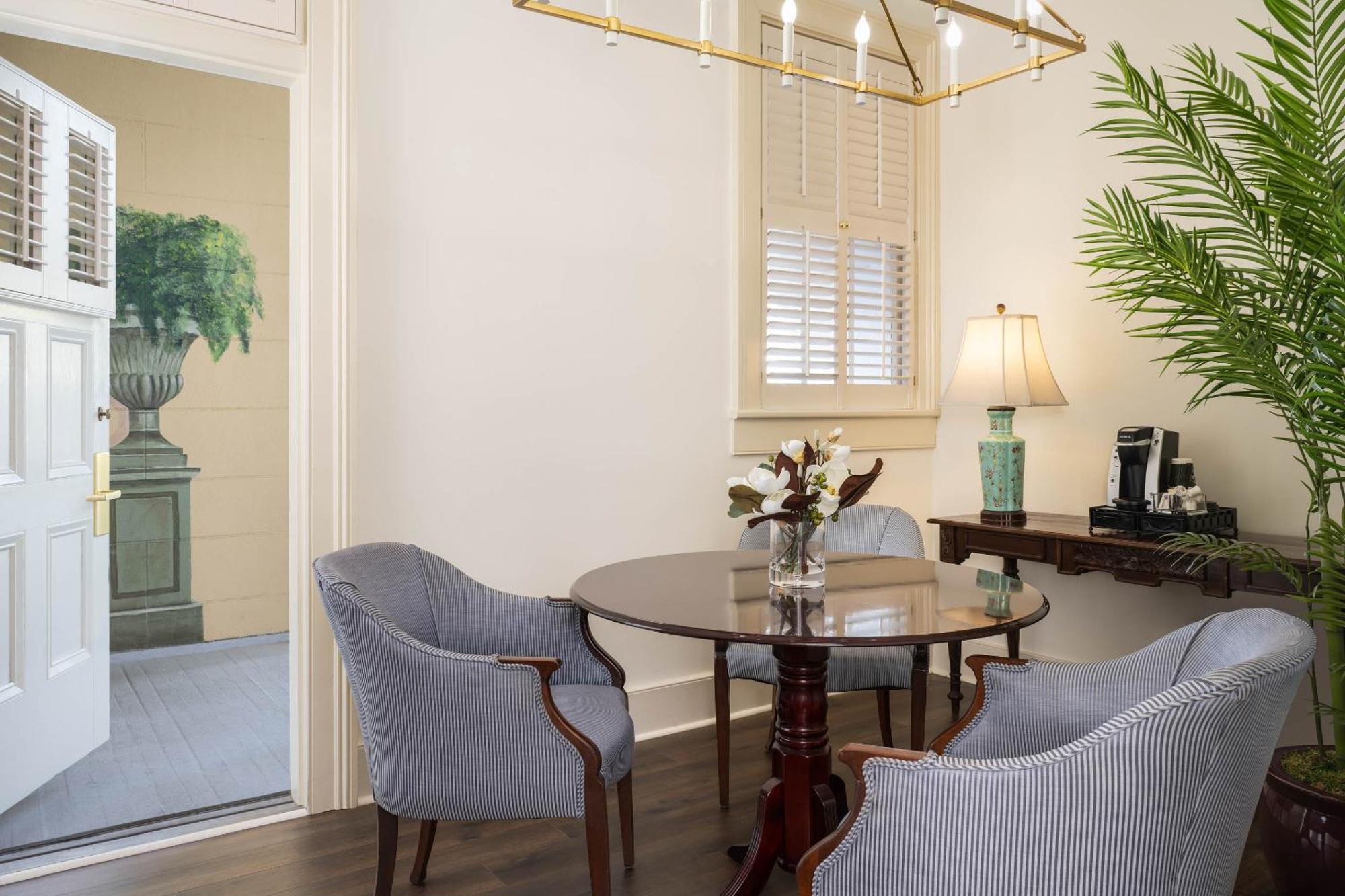 The Jasmine House Bed & Breakfast ชาร์ลสตัน ภายนอก รูปภาพ